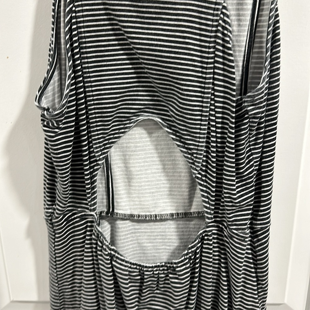 American Eagle Halter Dress with Cutout Back Size Medium - Picture 5 of 6
